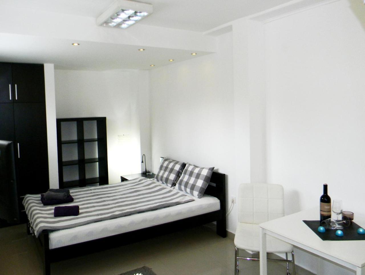 קרגיובאק Apartments Luka מראה חיצוני תמונה